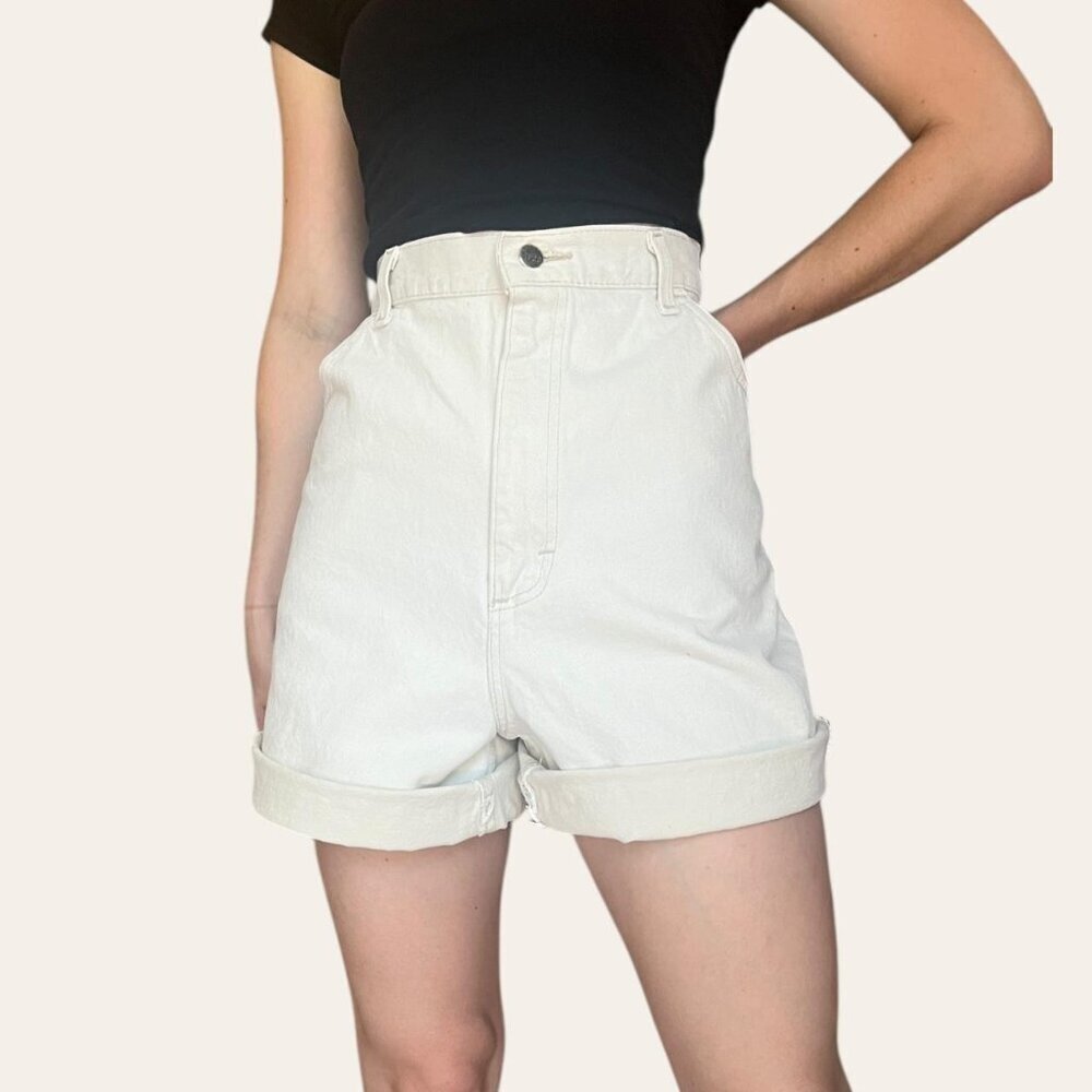 90s vintage cream colored denim mom shorts Lee Riveted